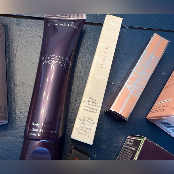 NWT 8 Piece Skin Care/Beauty Bundle - Picture 4 of 5